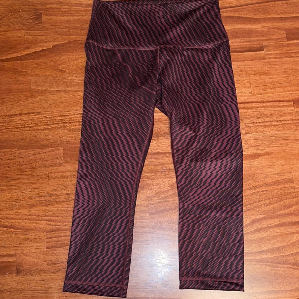 lulu lemon cropped leggings
